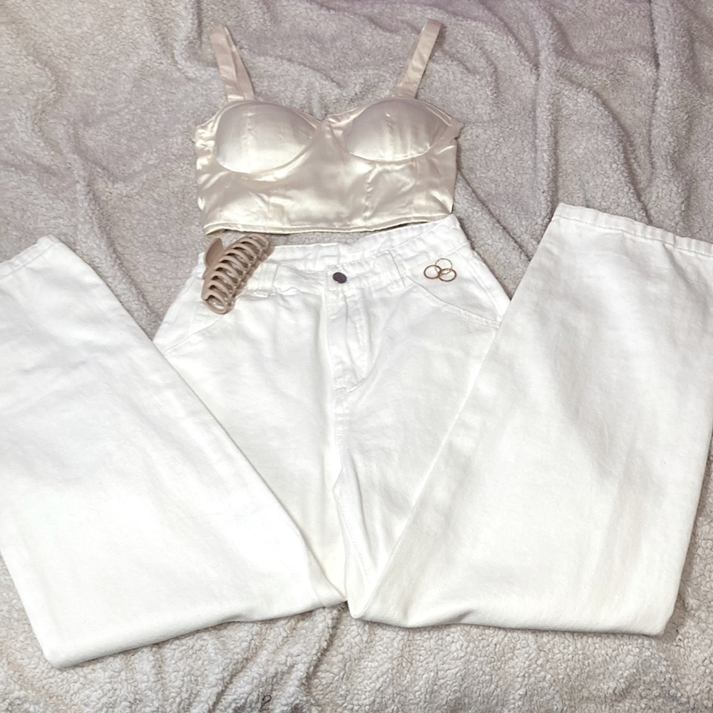 SHEIN Straight High Waisted White Jeans | Women’s Size 2 | Worn Once |